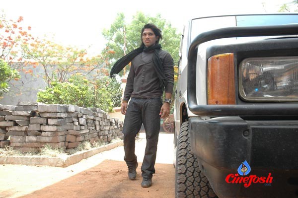 Arya2 Movie Stills - Allu Arjun, Kajal Agarwal, Navadeep - 18 / 29 photos